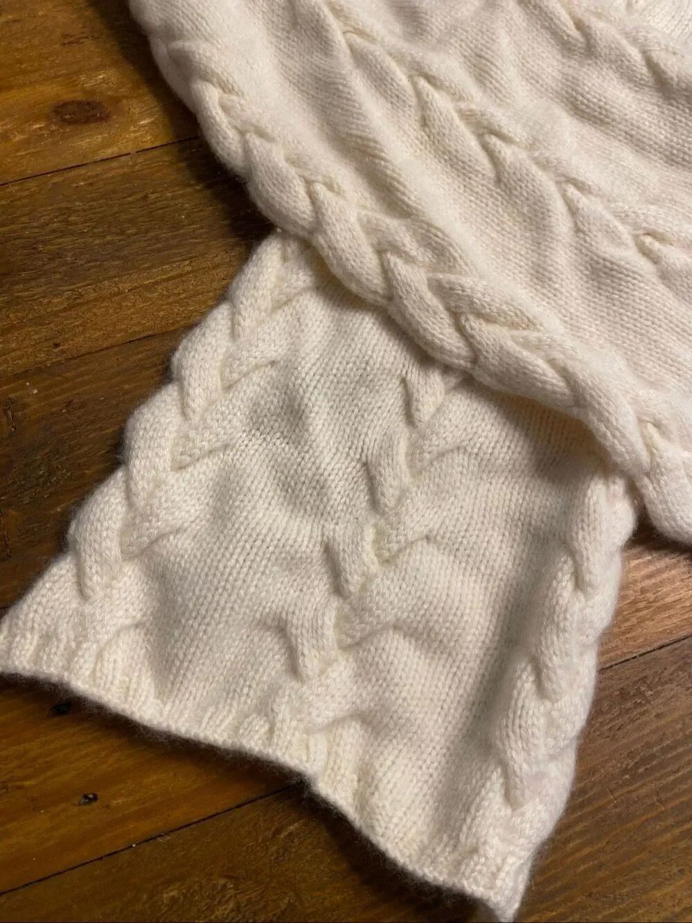 Nordstrom 100% Cashmere scarf super soft off white winter outerwear